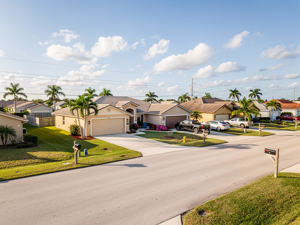 Garage Door Repair in Country Club Ranches, Miramar FL